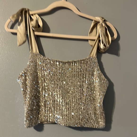 SO Gold Sequin Tank Top Size Med - Picture 1 of 4